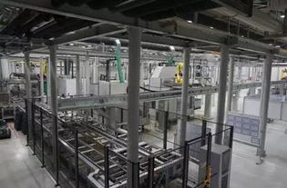 自動化浪潮下的紙板復合生產線 僅兩工位的人力配置